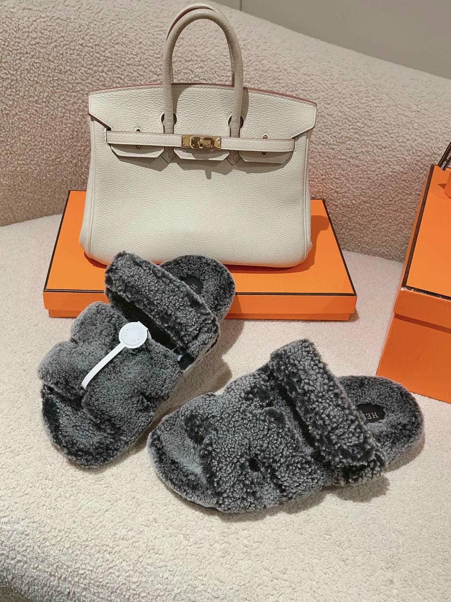 Hermès fur slippers-4